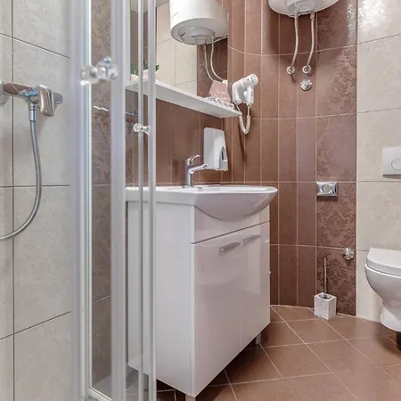 Paradiso, No 3 * Vir