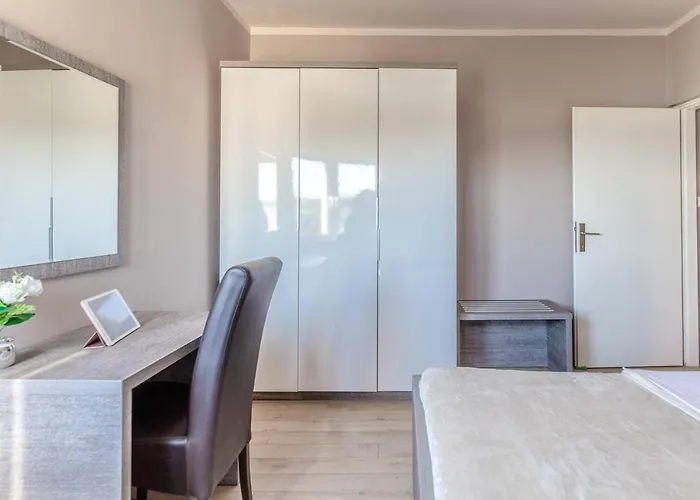 Apartment Paradiso, No 3 Vir