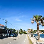 Paradiso, No 3 *