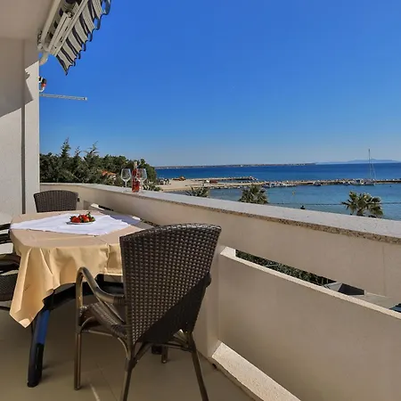 Paradiso, No 3 Apartman